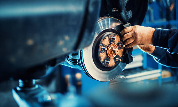 Materiais comuns usados ​​em chassis e peças de carroceria de veículos – aço, alumínio e plástico explicados